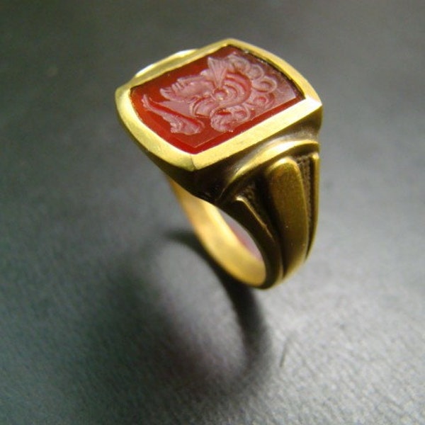 18K Gold hand carved carnelian crest ring