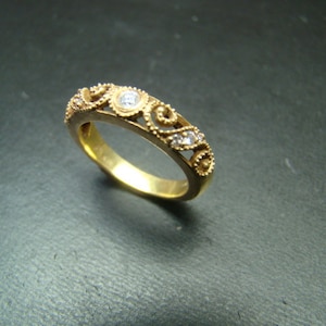 18K Gold Classic Etruscan style band  ring with with Diamonds