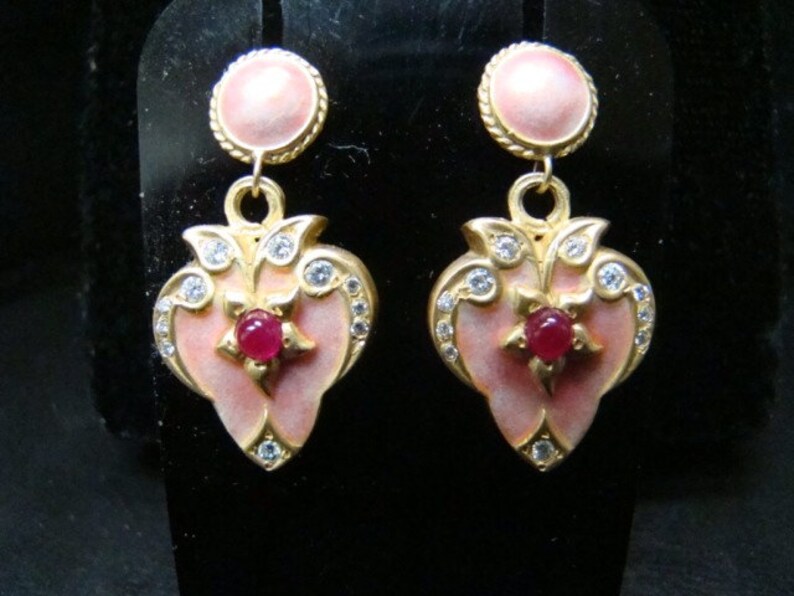 18K Gold Gorgeous peachy/pink Enamel heart earrings with diamonds and rubies image 3