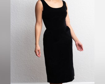 Vintage Black Velvet Dress - Hourglass Knee Length Sleeveless Dress