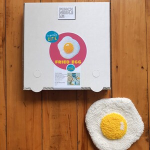 Fried egg punch needle kit. DIY food tufted wall art. Full kit with tools, yarn instructions image 6