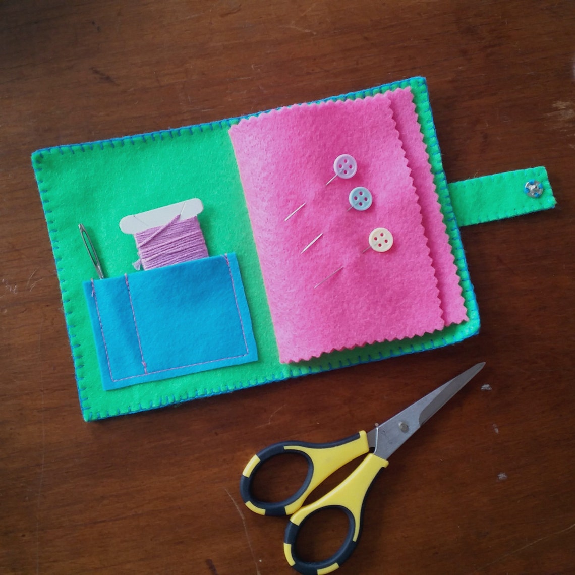 Felt needle book pattern. Swan needle case. Sewing accessory. Etsy