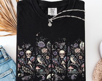 Vintage Halloween Shirt Womens Floral Gothic Tee Dark Academia T-Shirt Romantic Goth Cottagecore  Skull Owl Rose Occult Art Aesthetic Gift