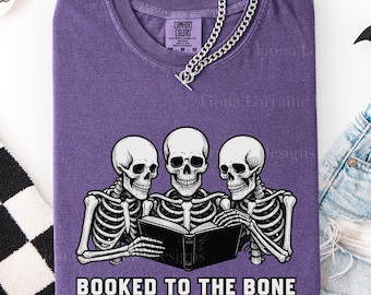 Funny Book Lover Halloween Shirt For Women Vintage Skeleton Reading T-Shirt Spooky Season Book Club Tee Dark Academia Literary Gift For Her