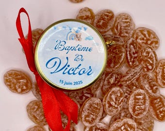 Baptism guest gifts. 100% personalized honey candy jar with satin ribbon and golden bee pendant.