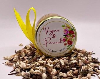 Wedding guest gifts. 100% personalized flower seed pot with satin ribbon and golden bee pendant.