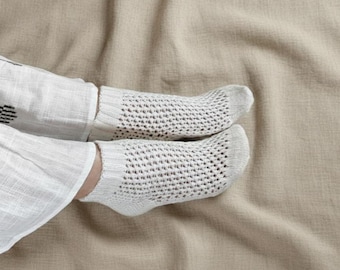 Kantgebreide sokken – Handgemaakte witte zomersokken voor dames | Ademend en lichtgewicht