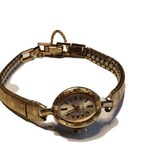 Vintage woman&#39;s 10k gold filled Elgin wrist watch