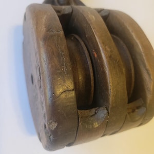 Antique fisherman nautical wooden block pulley