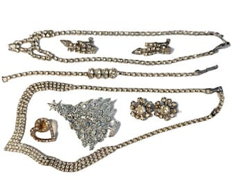 Lot of vintage assorted Rhinestone jewelry pieces