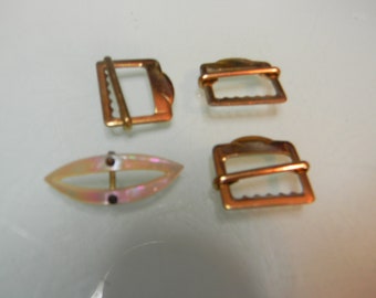 lot metal and shell miniature doll Belt buckles