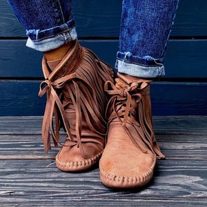 handmade moccasins | indigenous maker | fringe moccassins | fringe boot | hi-top moccasins | moccasin boots | russet | barefoot shoes