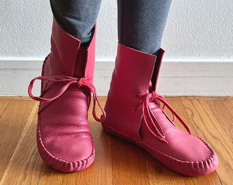 handmade moccasins | indigenous maker | moccasins | hi-top moccasins | moccasin boots | strawberry | size 8 | slippers | barefoot shoes