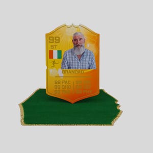 Carte FIFA personnalisée | Carte d'anniversaire de football EA FC | Cadeau souvenir de football pour garçon | de voeux avec enveloppe de forme assortie | Jaune
