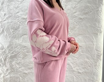 Embroidered Pink Loungewear Set – Two Piece Knit Tracksuit for Women