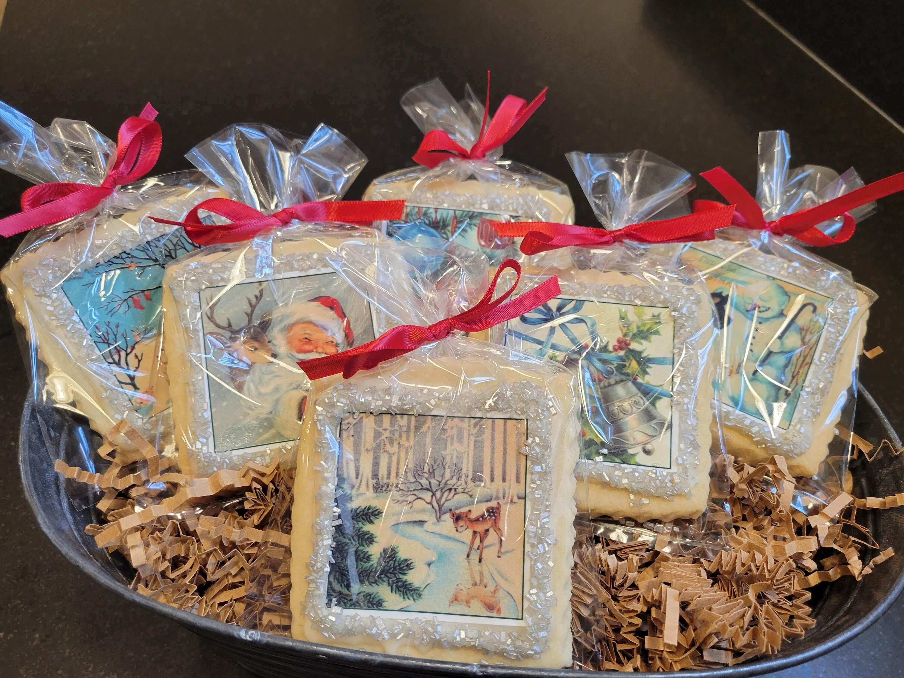 vintage christmas shortbread cookies-- 1 dozen