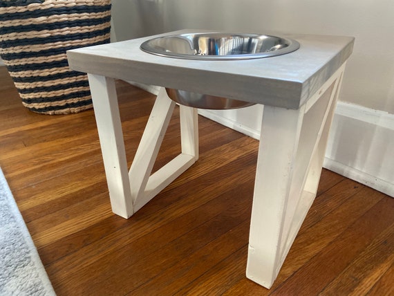 Single Raised Dog Feeder waterer elevated Feeding Stand nesting