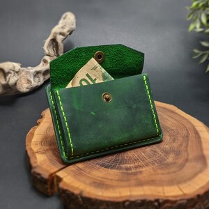 Cartera minimalista hecha a mano: 100 % piel natural, diseño unisex.