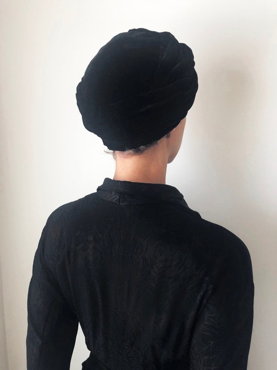 Vintage 1950s 1960s M/L black velvet Christian Dio