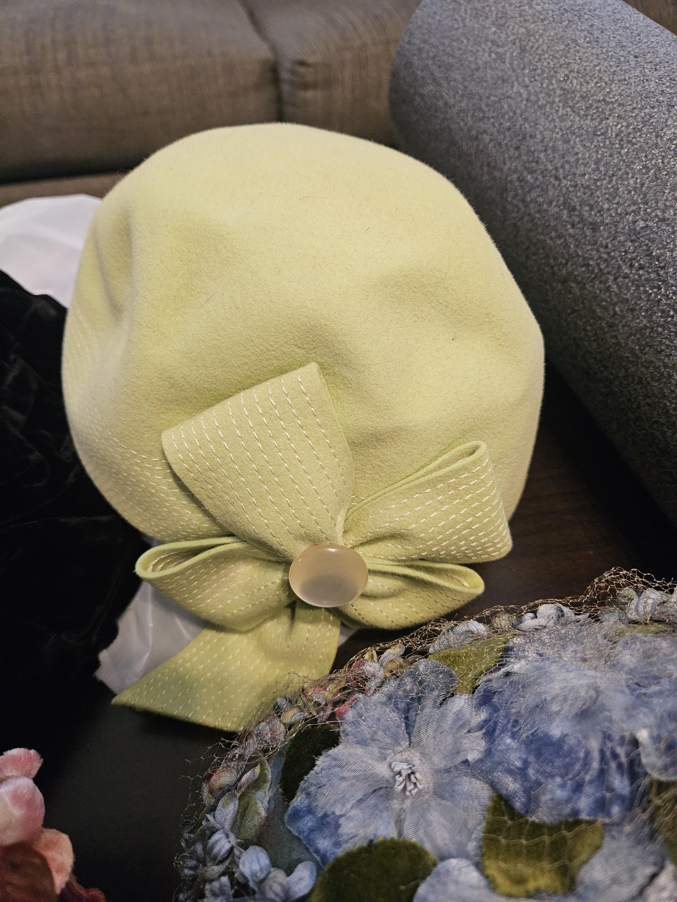Vintage Yves Saint Laurent Felt Hat - 1960s Women display picture 2