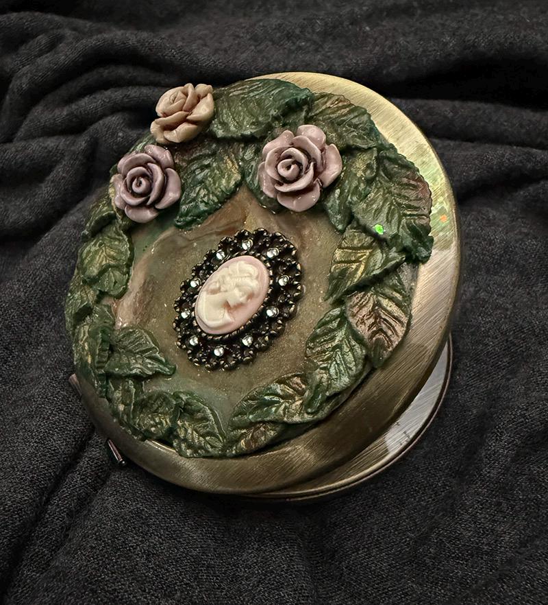 Handmade Victorian Cameo Rose Compact Mirror