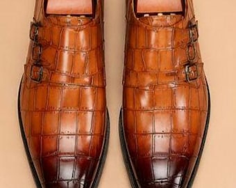 Męskie skórzane buty z tłoczonym wzorem krokodyla, z paskiem typu monk | Luksusowe, ręcznie robione, eleganckie buty wizytowe | Brązowe skórzane buty ślubne |