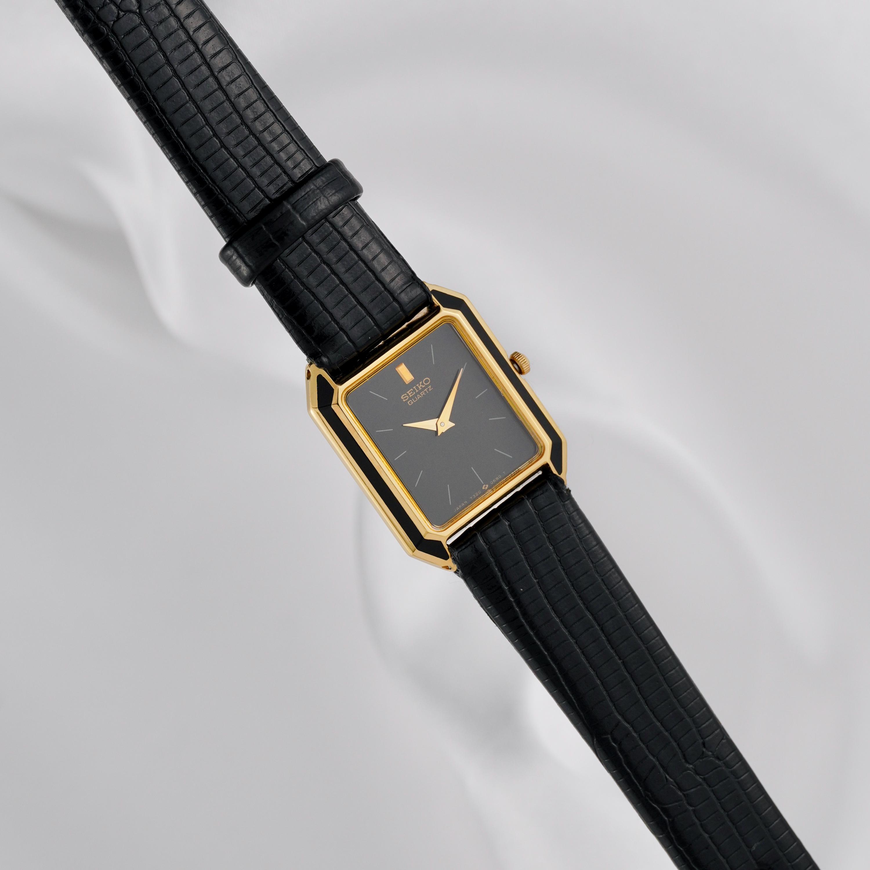 Seiko Thin Gold Black Two-Tone Tank Quartz Watch Vintage Luxury A5-9 Vintage Seiko Slim Tank Quartz Watch: Golden Plated, Black  main image 3