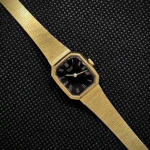 Vintage Seiko Ladies' Unique 90's Dainity Tank Watch Gold Plated Roman Numerals