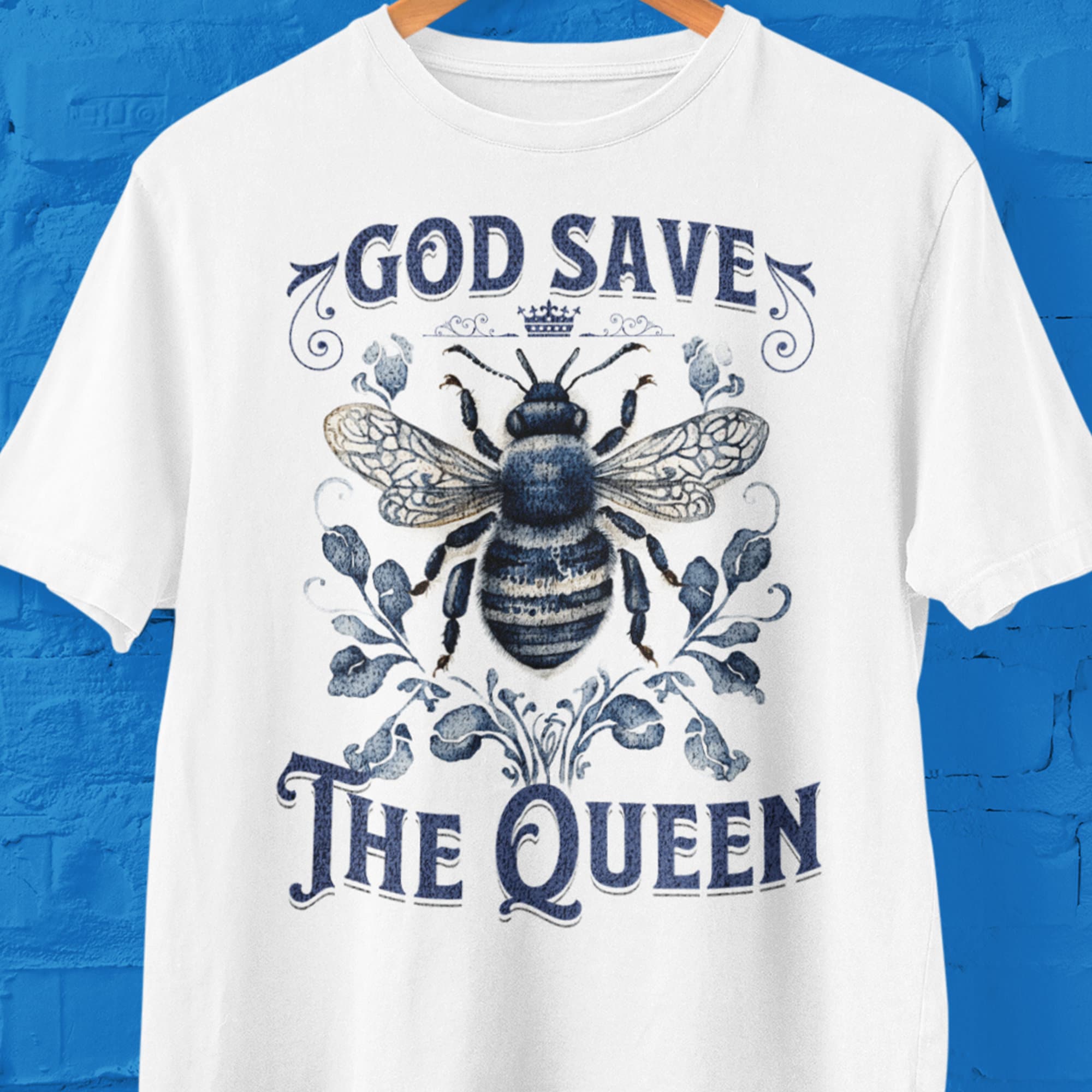 God Save The Queen Bee Gift Honeybee Women Beekeeper Gifts T-shirt