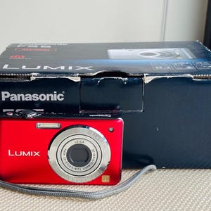 Panasonic LUMIX DMC-FS6 Digital Camera