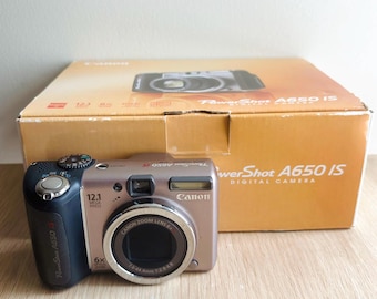 Canon Powershot A650 12.1MP Digital Camera W/ Accessories