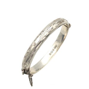 Brazalete infantil vintage de plata de ley 925: Pulsera apilable grabada, firmada y con sello de autenticidad, regalo de joyería fina.