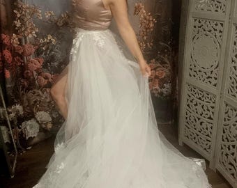 Elegant Custom Detachable Layered Tulle Lace Wedding Dress Skirt,Lace Bridal Overskirt Additional Train,Removable Bridal Overlay, Separates