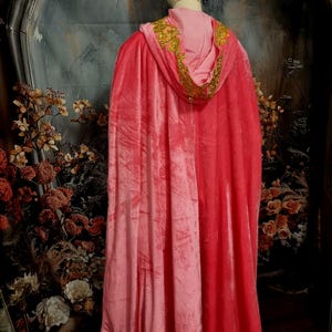 Custom Pink Velvet Hooded Bridal Robe, Romantic Regency Cloak, Even Cloak, Wizards Robe, Fairy Cape,Velvet Hooded Wedding Cloak