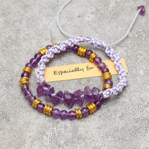 Conjunto de pulseras de macramé tejidas a mano con amatista, joyería artesanal de hilo trenzado, delicadas pulseras apilables moradas, regalo bohemio para ella.
