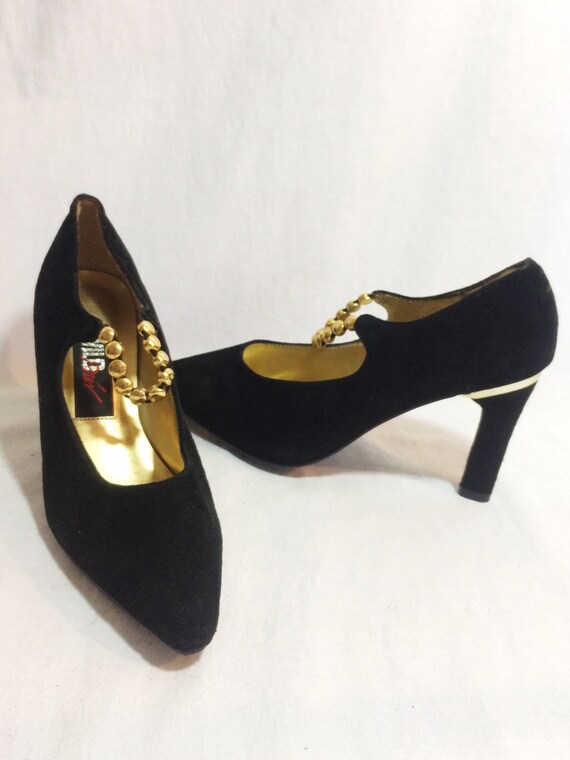 gold heels size 5.5