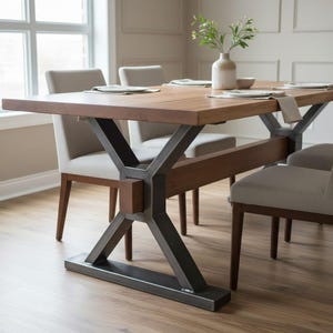 Patas de mesa metálicas con estructura en X y ranura para viga, base de acero de alta resistencia.