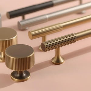 Aged Brass Cabinet Handles Pull,Bronze retro knobs and Pulls,Antique Bronze Drawer Pulls Knob,Dresser Knobs,Cabinet Handle Cabinet Hardware