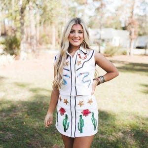 Western Cowgirl Beaded Two-Piece Set Cactus & Rodeo Outfit Handmade Sequin Vest and Skirt Cowgirl Wedding Outfit Vegas Ispired Theme Attire