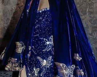 Customized Women Blue Cloak Cape Velvet Gold Embroidered Wedding Cape Historical Rococo Costume Theatre Gold Cape Wedding Cocktail Attire