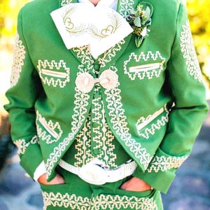 Bespoke Cotton Green Embroidered Men&#39;s Mariachi Suit | 3 Piece Charro Suit for Wedding Cocktail Attire Halloween Costume Groomsmen&#39;s Wear