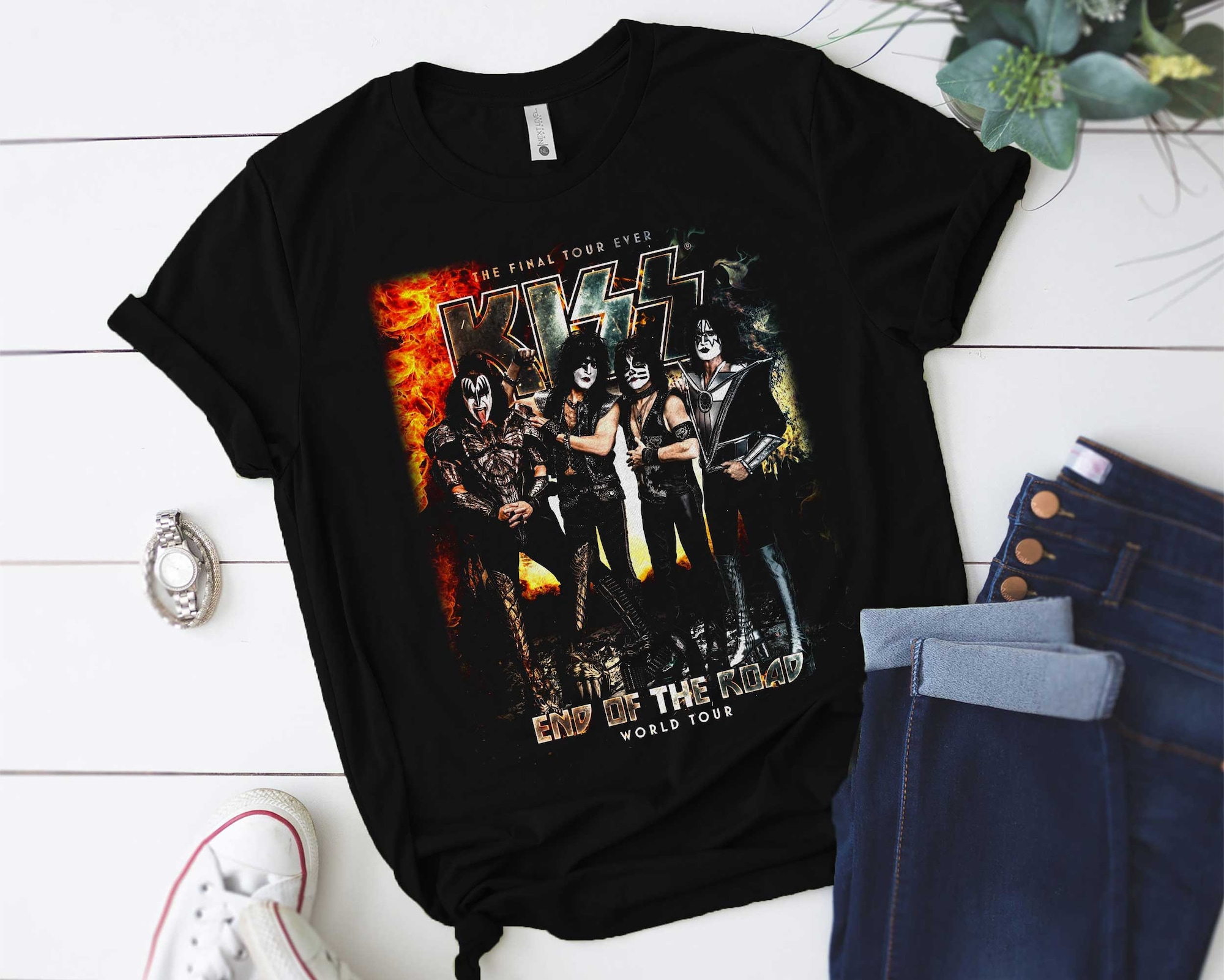 Discover Kiss the final tour ever T-Shirt