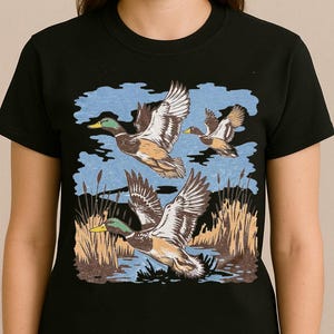 Duck Hunting Shirt for Men Women, Mallard Duck T-shirt, Retro Wildlife T-Shirt, Naturecore Gift, Unisex Adult Fish Tee Gift Her