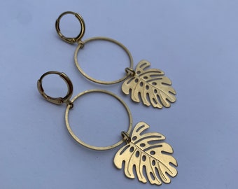 Monsters leaf circle gold brass earrings statement hypoallergenic modern botanical