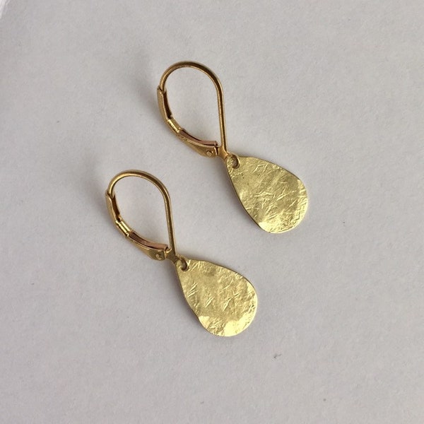Simple solid brass tear drop earrings hand hammered gift for her light weight earrings simple earrings nickel free