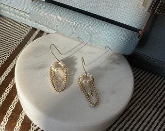 Vintage chain and pearls drop earrings