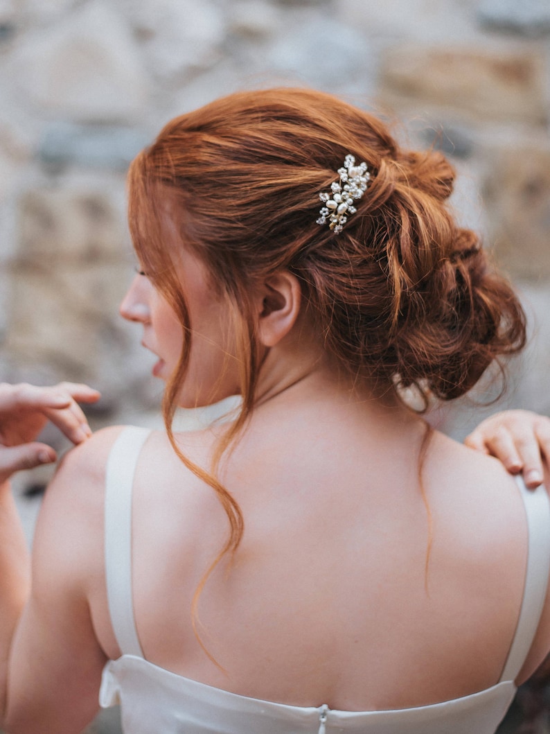 Gold or Rose Gold Bridal Hair Comb Wedding Hair Accessories Rhinestone and Crystal Small Comb in Silver Bianca Pearl