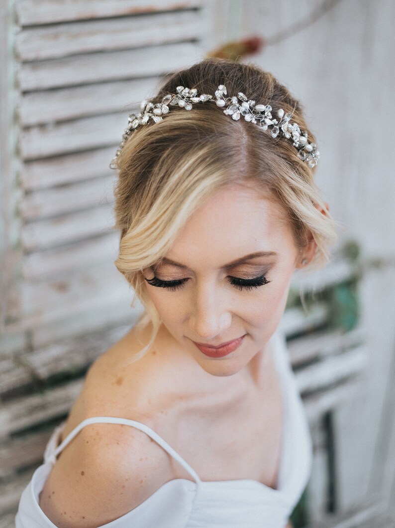 Accesorios para el cabello de novia, tocado de novia Danielle Enredadera de pelo de flor con cuentas a mano en plata u oro con diamantes de imitación transparentes u ópalos imagen 7