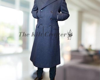 Abrigo gris de mezcla de lana para hombre: estilo levita victoriana.