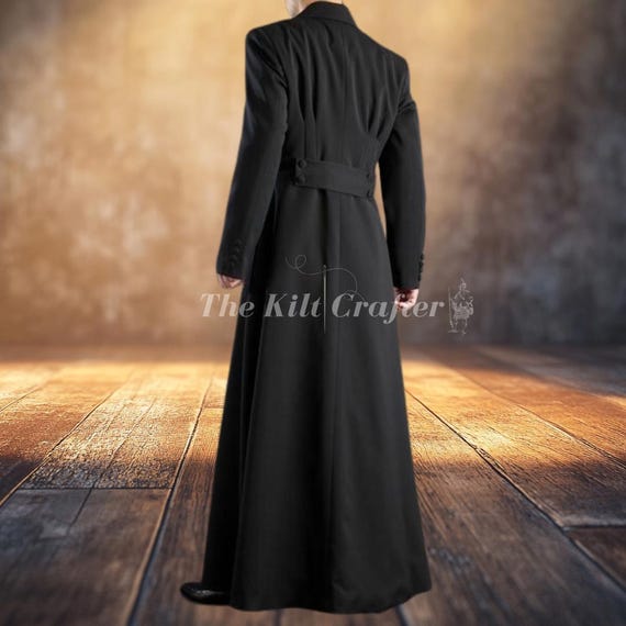 Men's Black Wool Gothic Overcoat: Double-breasted Steampunk Trench